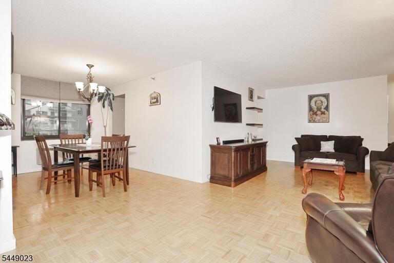Property listing MLS 4049418 photo 15