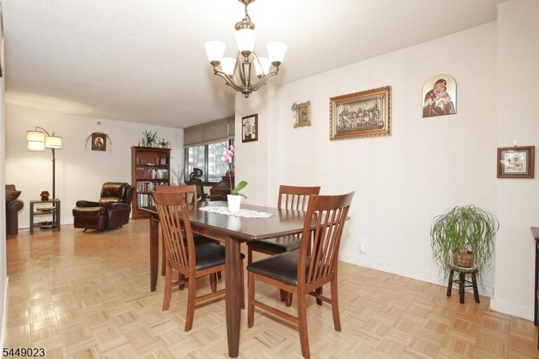 Property listing MLS 4049418 photo 17