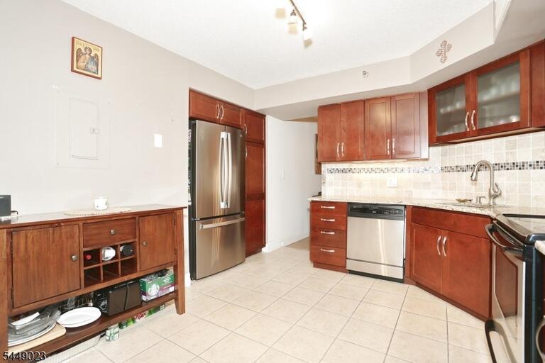 Property listing MLS 4049418 photo 21