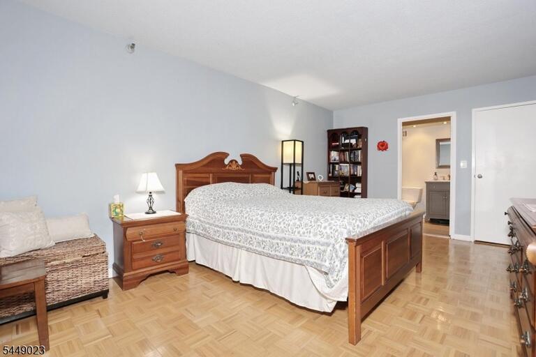 Property listing MLS 4049418 photo 26