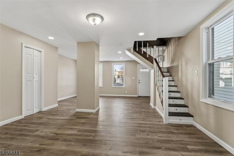 Property listing MLS 4049425 photo 1