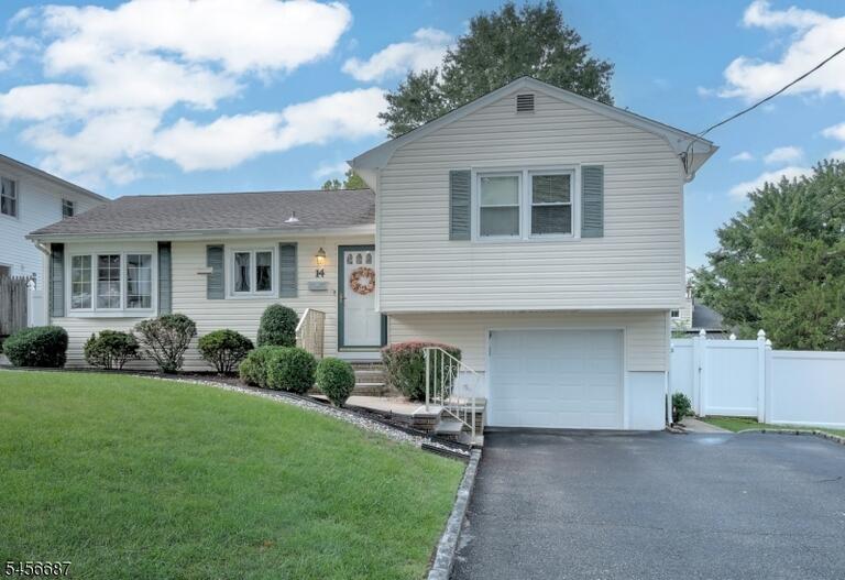 Property listing MLS 4049432 photo 1