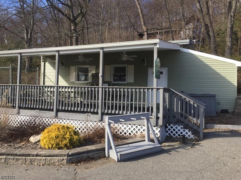 Property listing MLS 4049434 photo 16