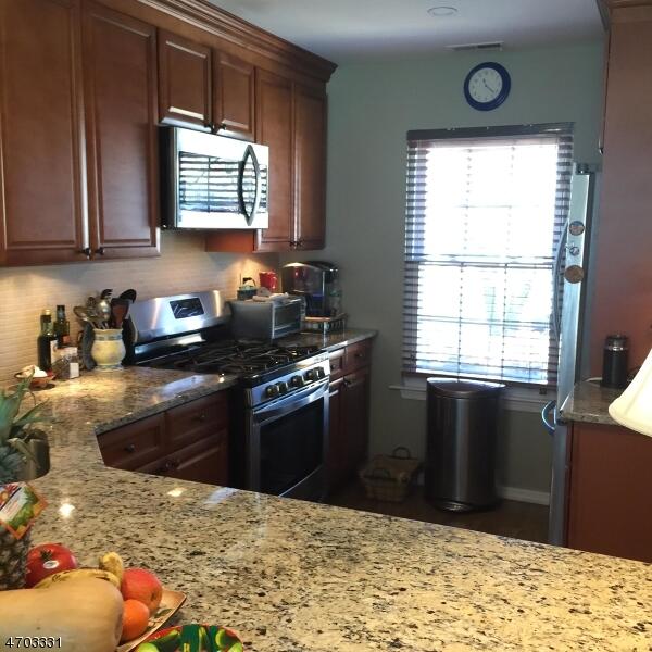 Property listing MLS 4049434 photo 4