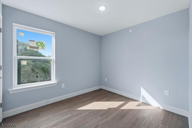 Property listing MLS 4049446 photo 28