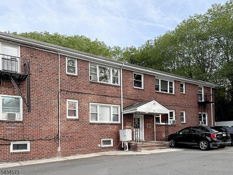 Property listing MLS 4049450 photo 1