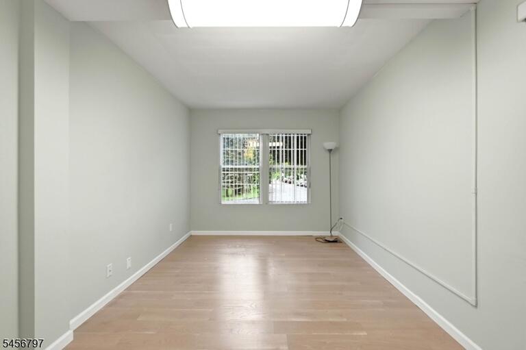 Property listing MLS 4049451 photo 10