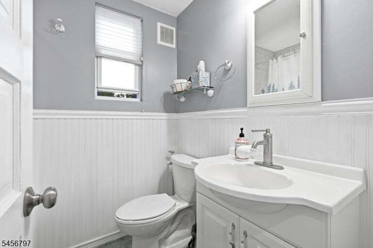 Property listing MLS 4049451 photo 12
