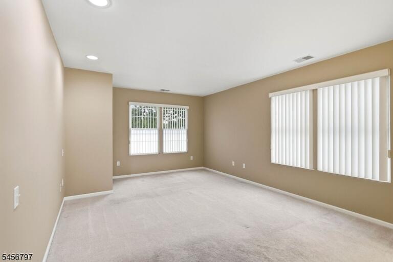 Property listing MLS 4049451 photo 13