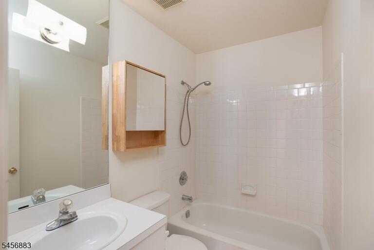 Property listing MLS 4049460 photo 23