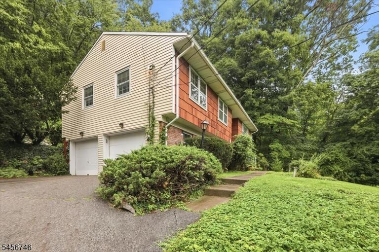 Property listing MLS 4049468 photo 30