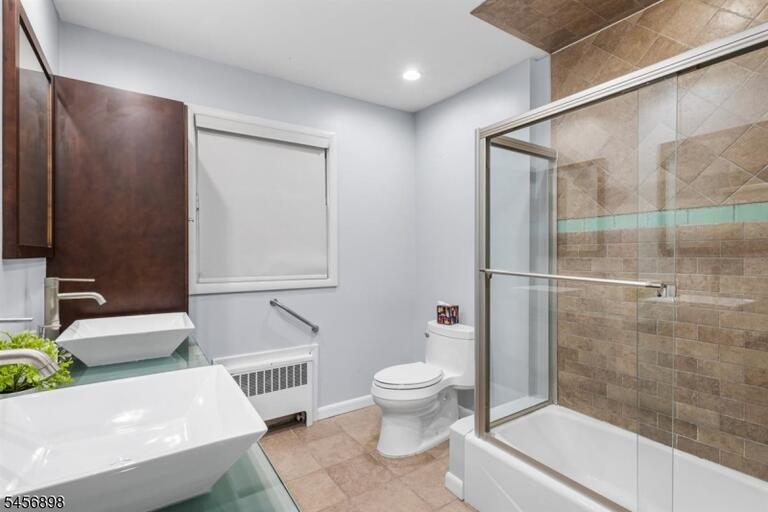 Property listing MLS 4049470 photo 29