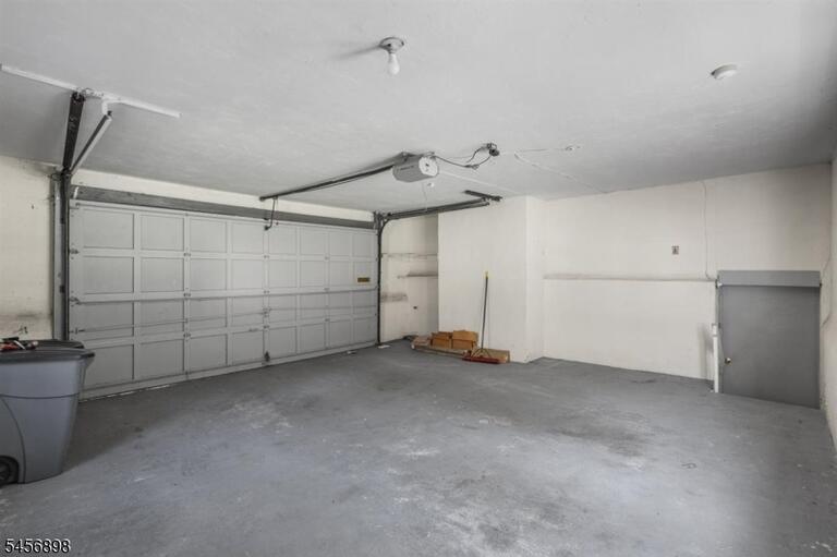 Property listing MLS 4049470 photo 33