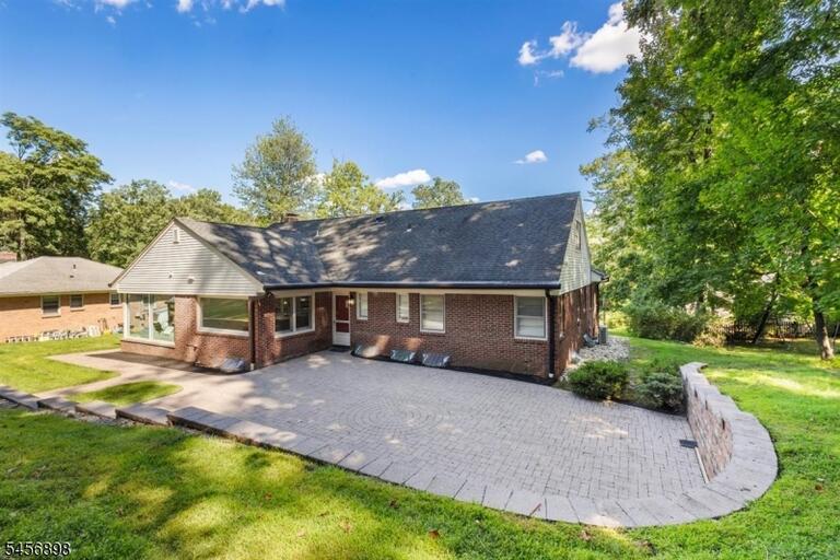 Property listing MLS 4049470 photo 34