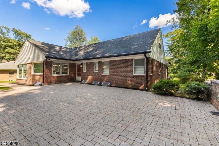Property listing MLS 4049470 photo 36