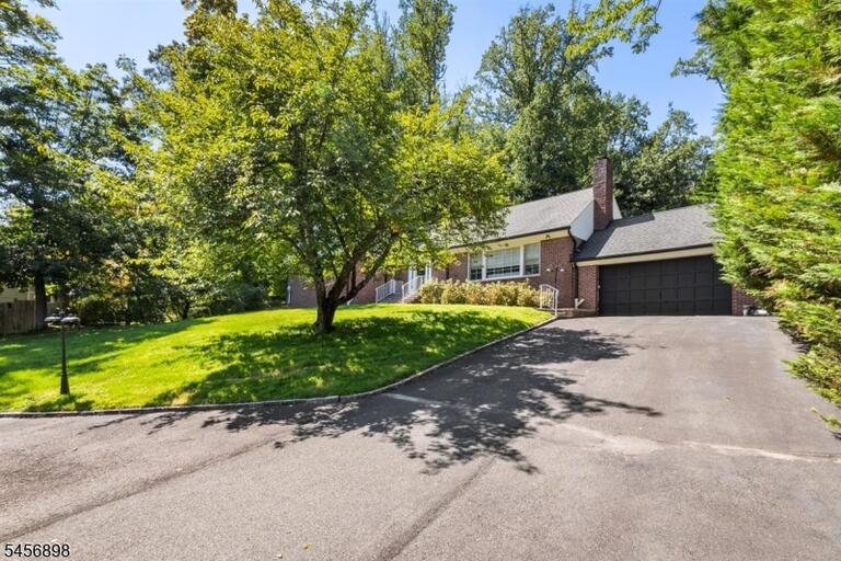 Property listing MLS 4049470 photo 5
