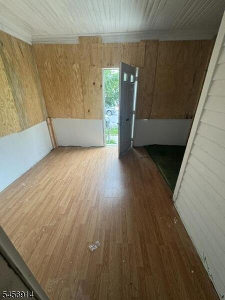 Property listing MLS 4049485 photo 3