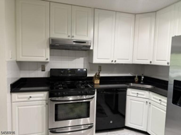 Property listing MLS 4049486 photo 15