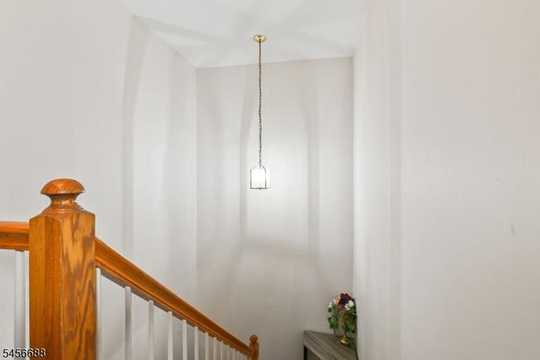Property listing MLS 4049487 photo 14