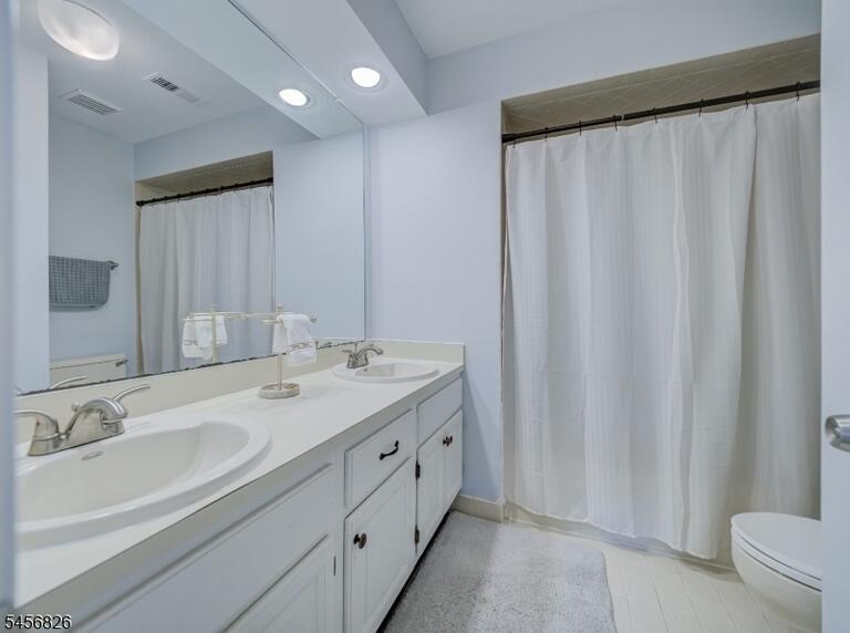 Property listing MLS 4049500 photo 13