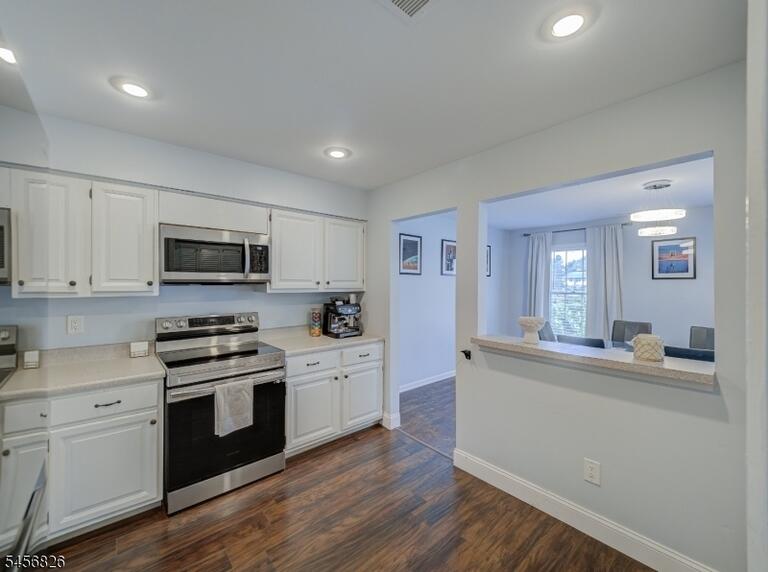 Property listing MLS 4049500 photo 8