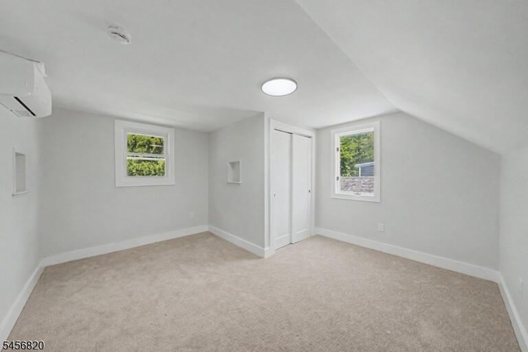 Property listing MLS 4049505 photo 16