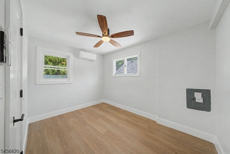 Property listing MLS 4049505 photo 18