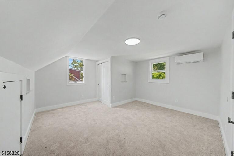 Property listing MLS 4049505 photo 19