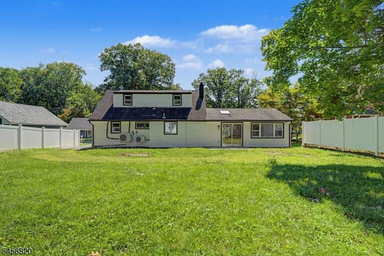 Property listing MLS 4049505 photo 22