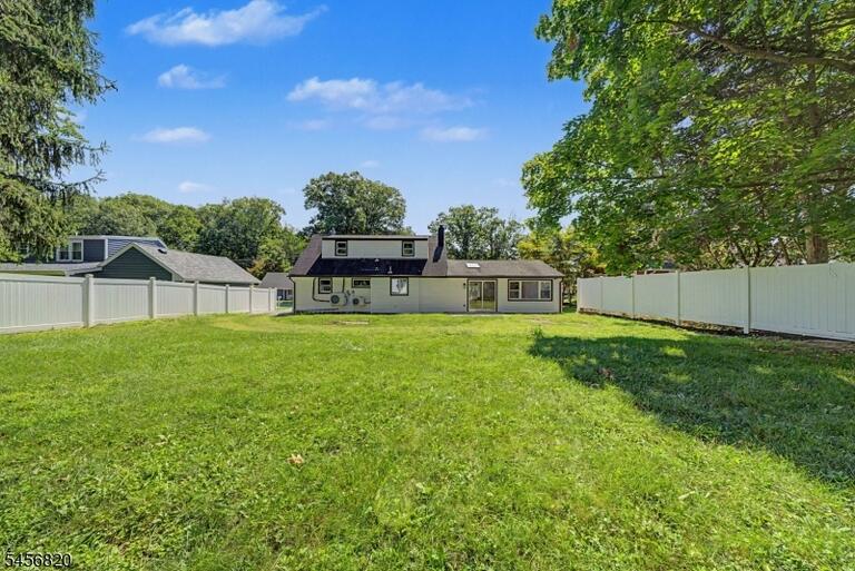 Property listing MLS 4049505 photo 24