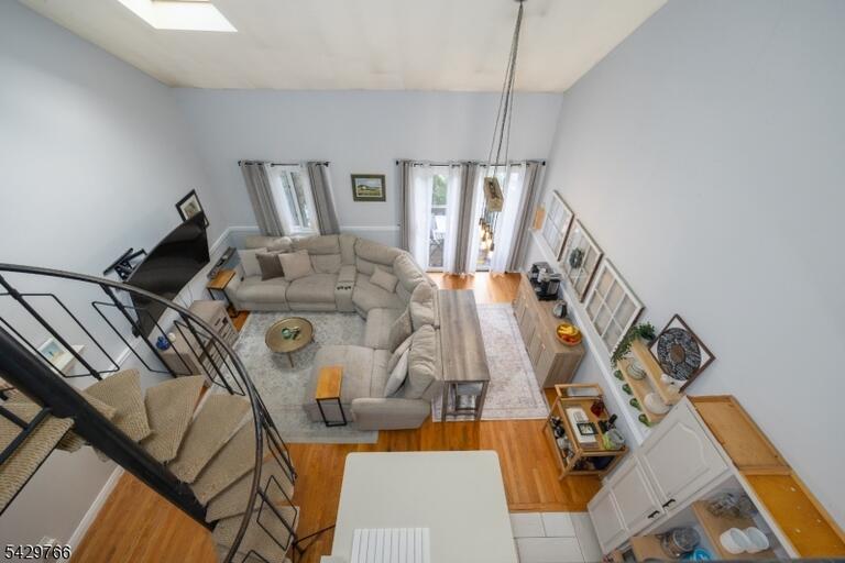 Property listing MLS 4049518 photo 12