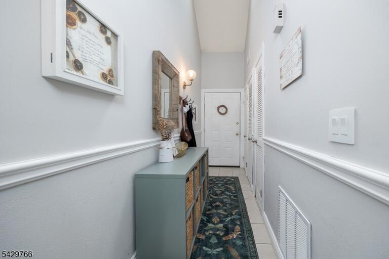 Property listing MLS 4049518 photo 4
