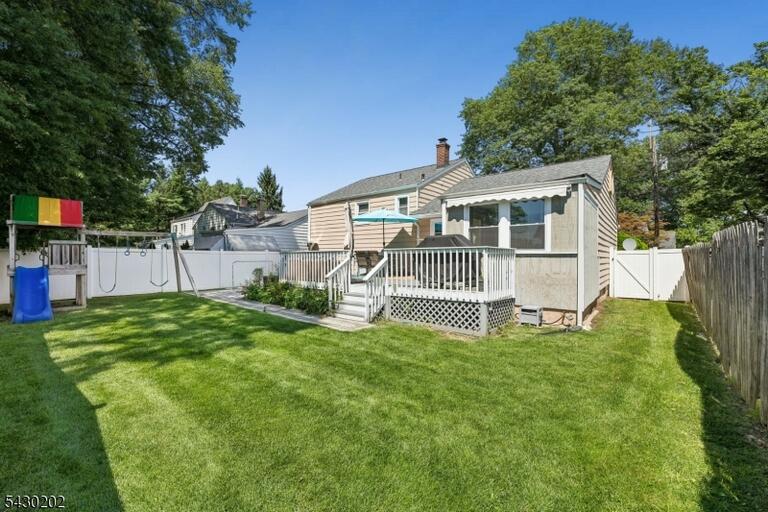 Property listing MLS 4049528 photo 34