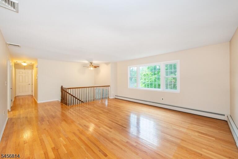 Property listing MLS 4049540 photo 10
