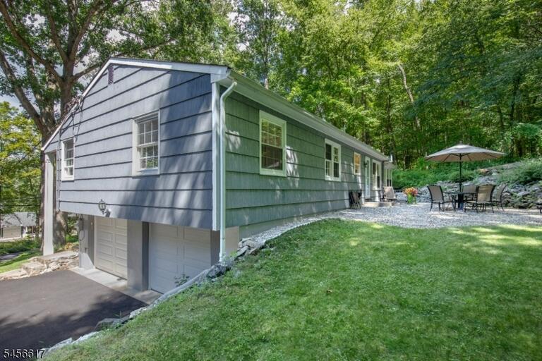 Property listing MLS 4049566 photo 29