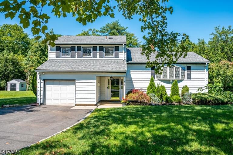 Property listing MLS 4049600 photo 1