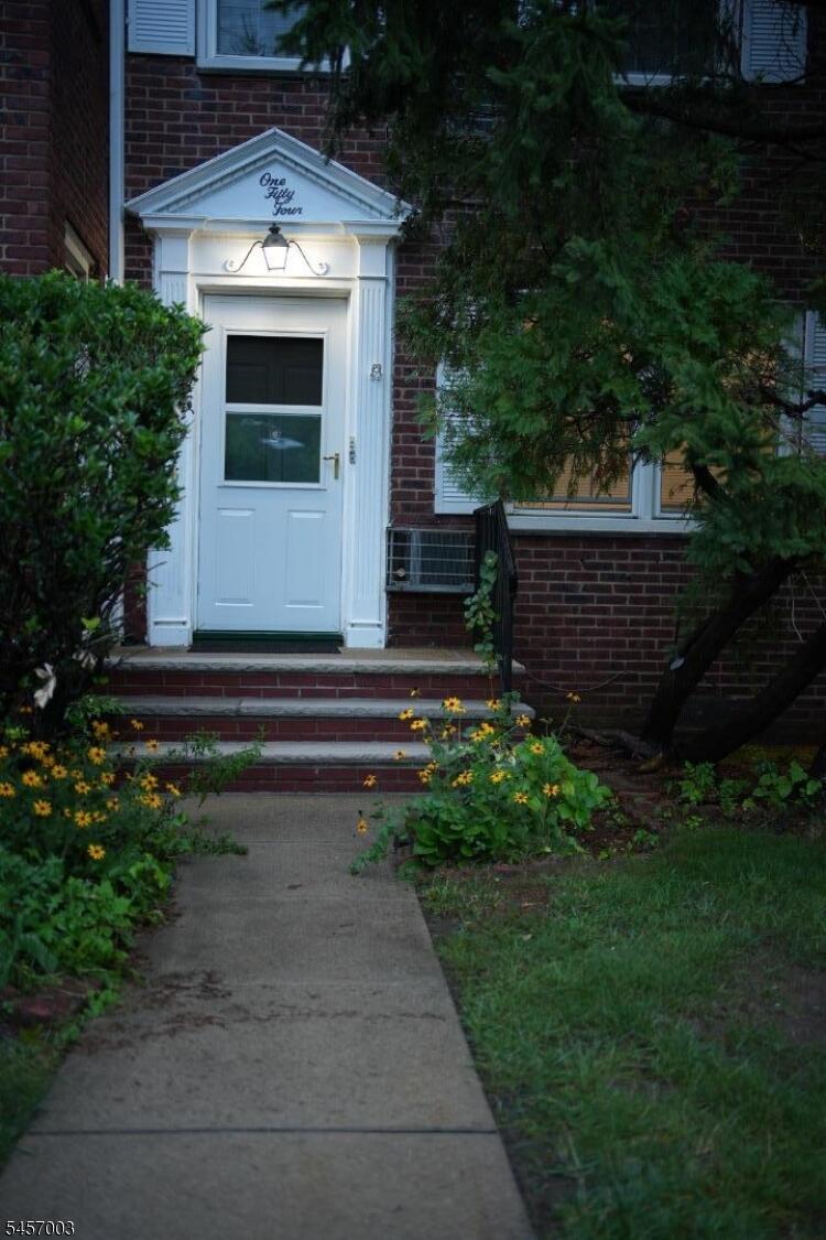 Property listing MLS 4049603 photo 1