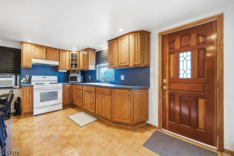 Property listing MLS 4049604 photo 10