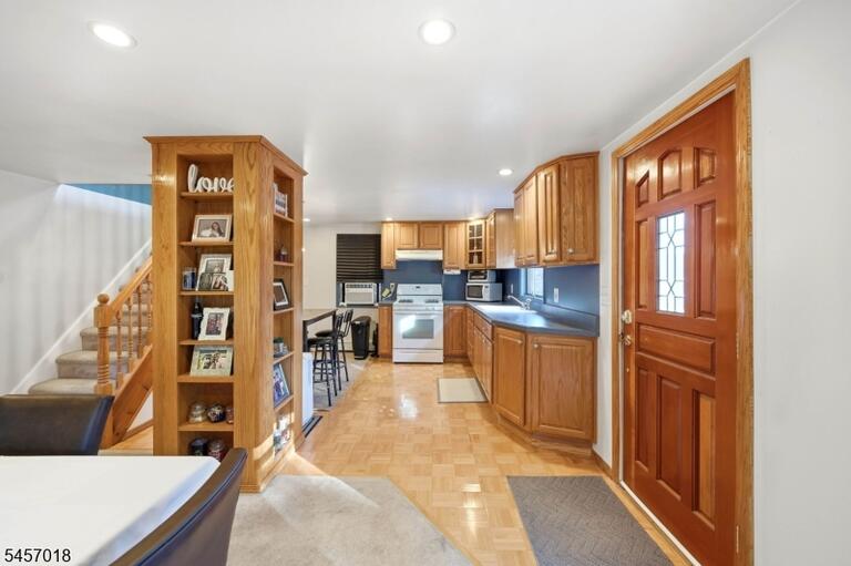 Property listing MLS 4049604 photo 18