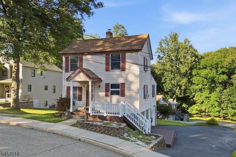 Property listing MLS 4049604 photo 3