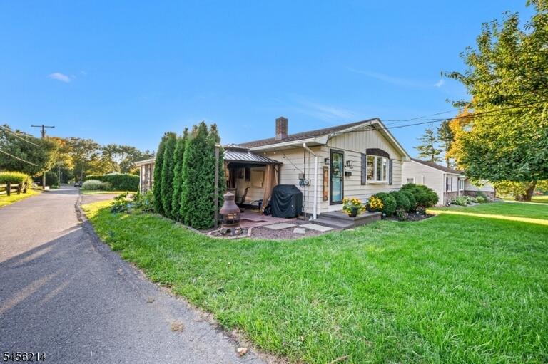 Property listing MLS 4049623 photo 2