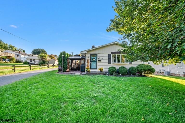 Property listing MLS 4049623 photo 3