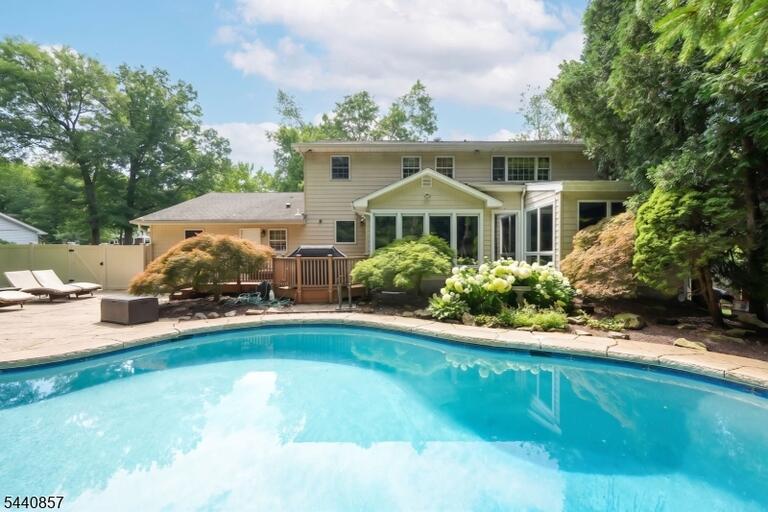 Property listing MLS 4049624 photo 27