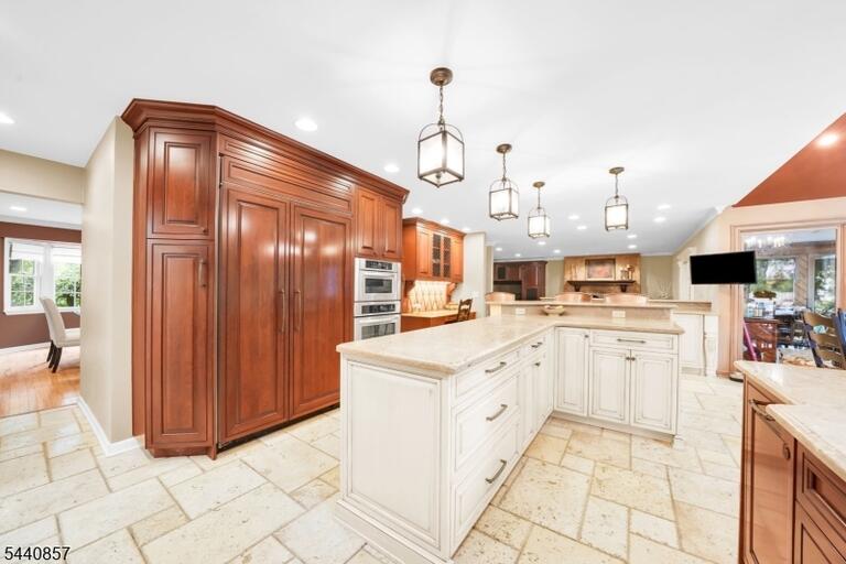 Property listing MLS 4049624 photo 6