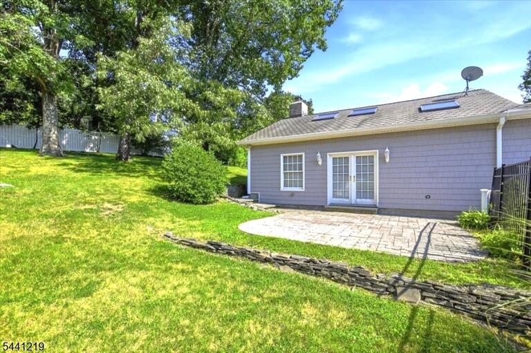Property listing MLS 4049625 photo 17