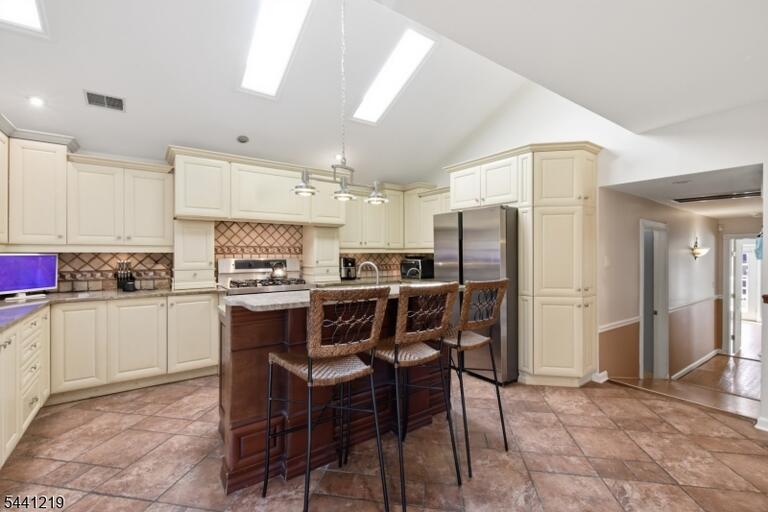 Property listing MLS 4049625 photo 7