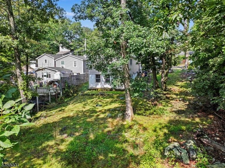 Property listing MLS 4049638 photo 33