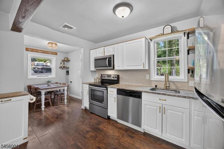 Property listing MLS 4049638 photo 7
