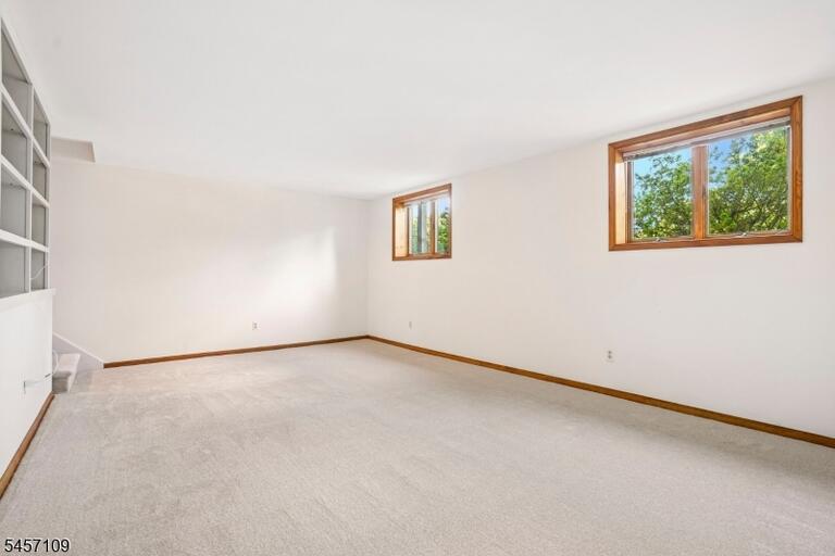Property listing MLS 4049640 photo 31