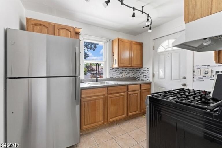 Property listing MLS 4049660 photo 22